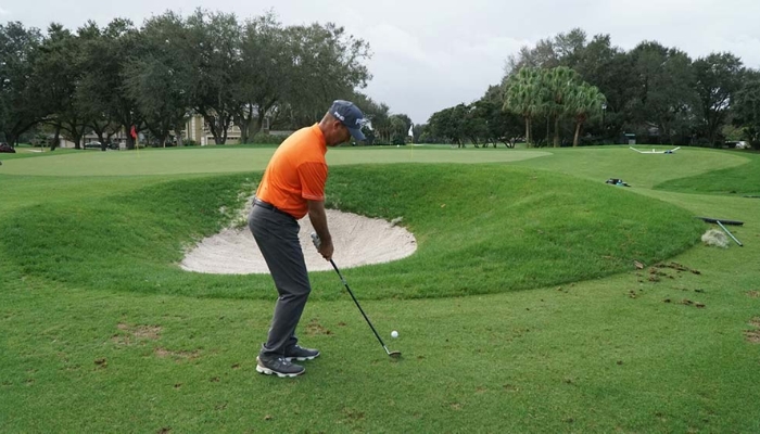 Sự khác nhau giữa chipping golf và pitching 