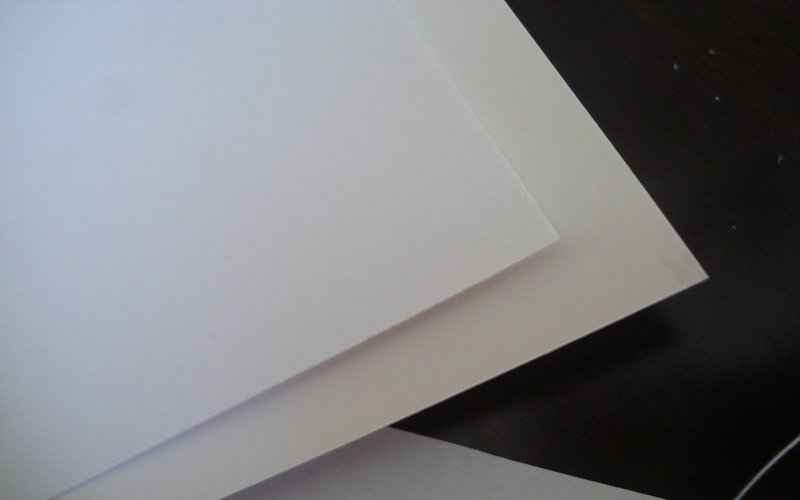 giấy in có bề mặt mờ