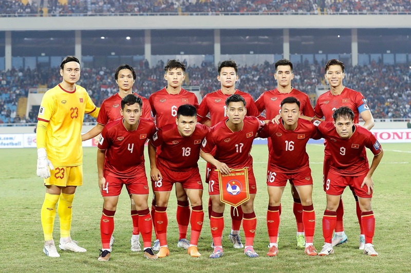 áo bóng đá có giá thành hợp lí